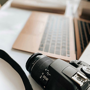 辽宁科技大学『范园娟』分手视频曝光！清纯脸蛋下的小骚货，被后入操到淫叫连连！