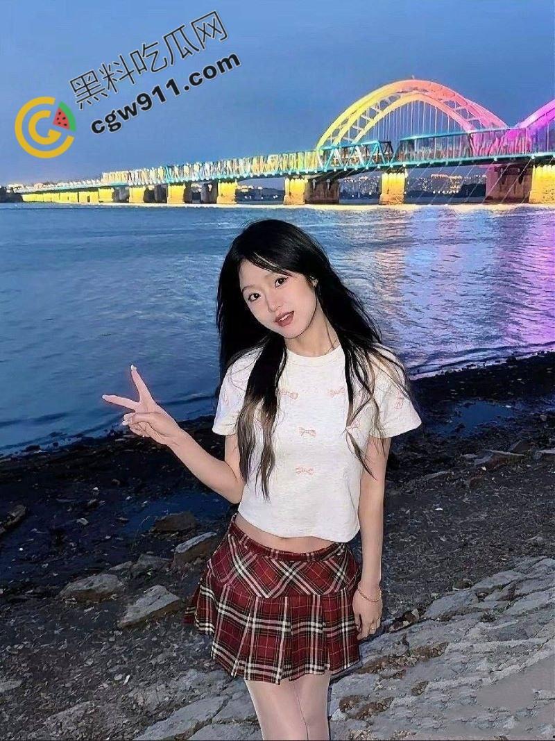 甘肃纯美校花陈美娇沦为金主玩物:3P调教、群交性虐,金钱能扭曲人生,蜕变为性感肉便器-1