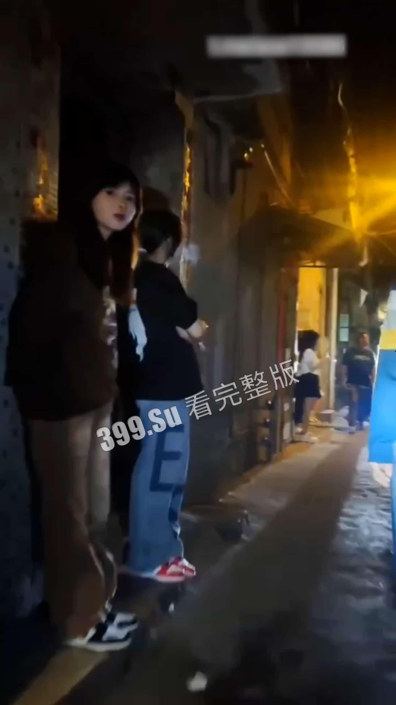 扫街 爱你孤身走暗巷，爱你不贵的模样。戰嗎？戰啊！-2