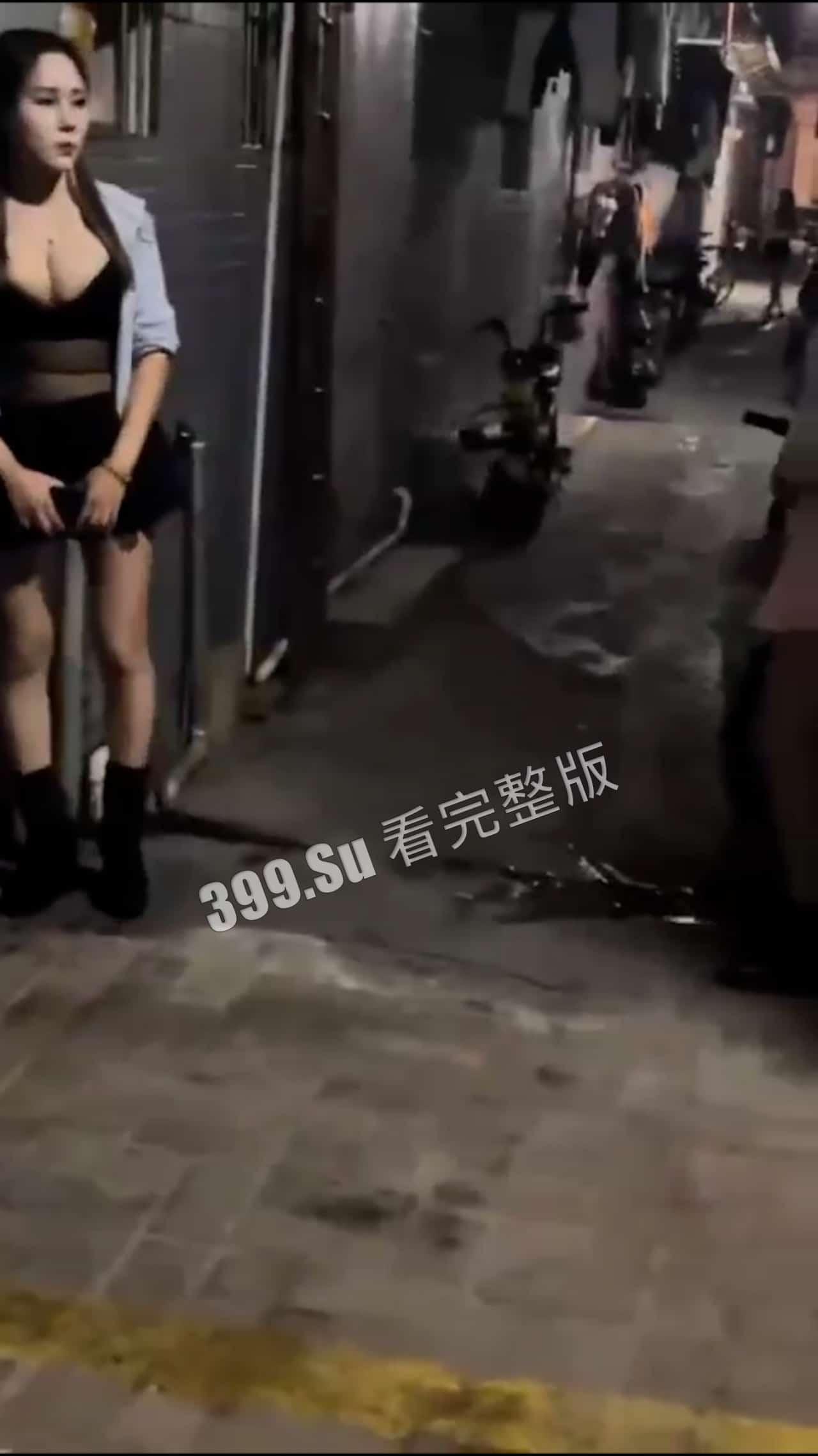 扫街 爱你孤身走暗巷，爱你不贵的模样。戰嗎？戰啊！-3