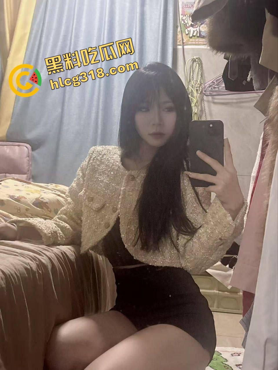 炮架上肛口鲍眼齐开花，涂满油的骚狗被连续打桩，100分钟，小母狗高潮喷到电路短路都没停机！-1