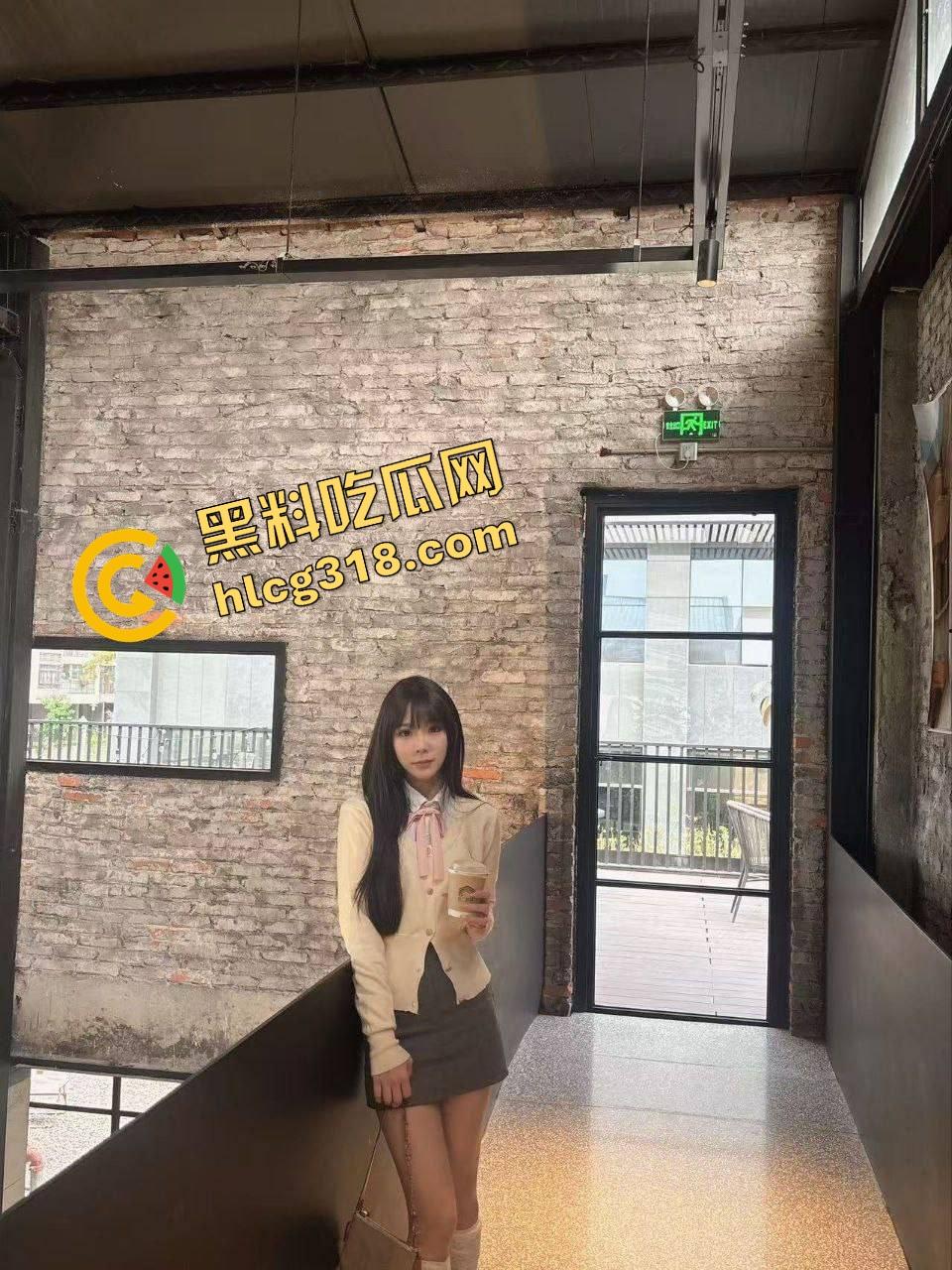 炮架上肛口鲍眼齐开花，涂满油的骚狗被连续打桩，100分钟，小母狗高潮喷到电路短路都没停机！-5