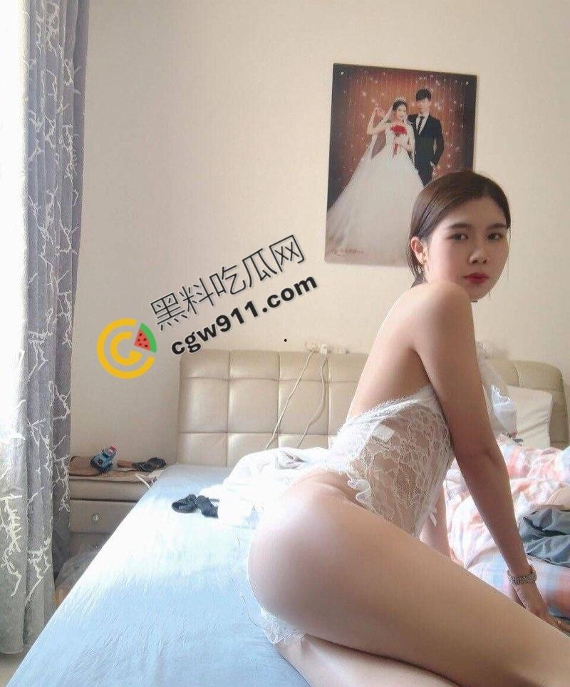 陕西魅惑艳妻【钟玲】婚纱照下纵情欢愉,与炮友裸聊,极品美乳翘臀,丰满胴体挑逗众生-11
