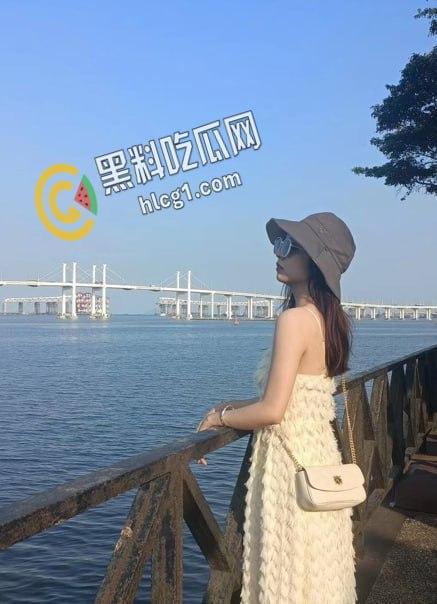 长沙外国语学院清纯校花 贺春 被大哥后入抽插爆射！妹子性感的娇喘呻吟太勾人了-2