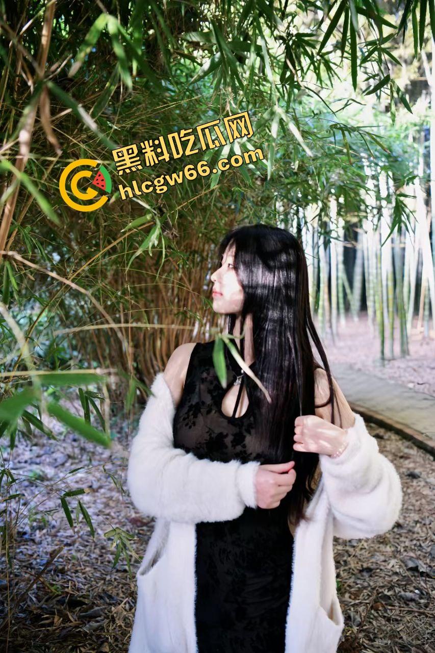 石家庄财力猛男专约嫩妹，大三倍体型压身爆操，小嫩逼撑得直抖腿，这谁看了不心疼又不硬！-6