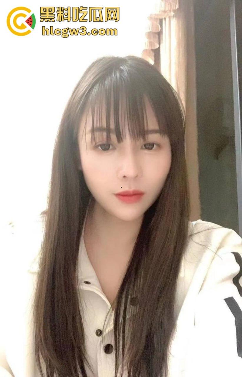 极品反差少女【凌薇】线下约啪金主爸爸多P全套性爱自拍疯传,清纯脸配骚浪身子,真他妈是反差婊中的极品!-3