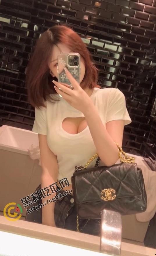 百万网红也缺钱?抖音七百万粉丝网红『刘辉快乐商店』入驻微密圈 大尺度写真照私拍来袭!-6