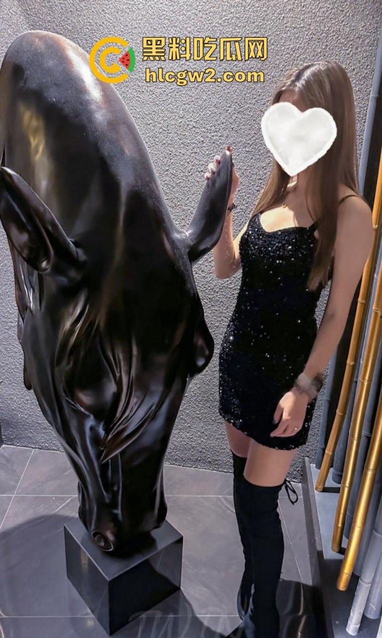 台湾骚鸡【TWIN】优雅酥胸反差婊搞到高潮脚趾折起来 还带闺蜜玩3P玩到飞起!-27