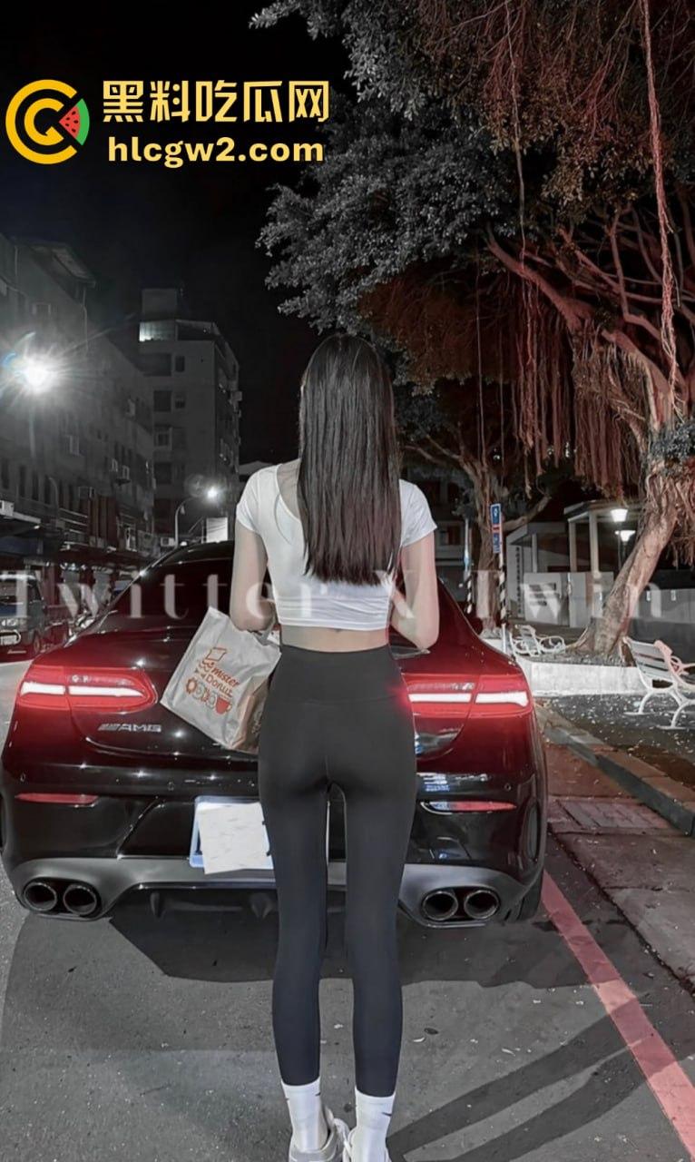 台湾骚鸡【TWIN】优雅酥胸反差婊搞到高潮脚趾折起来 还带闺蜜玩3P玩到飞起!-32