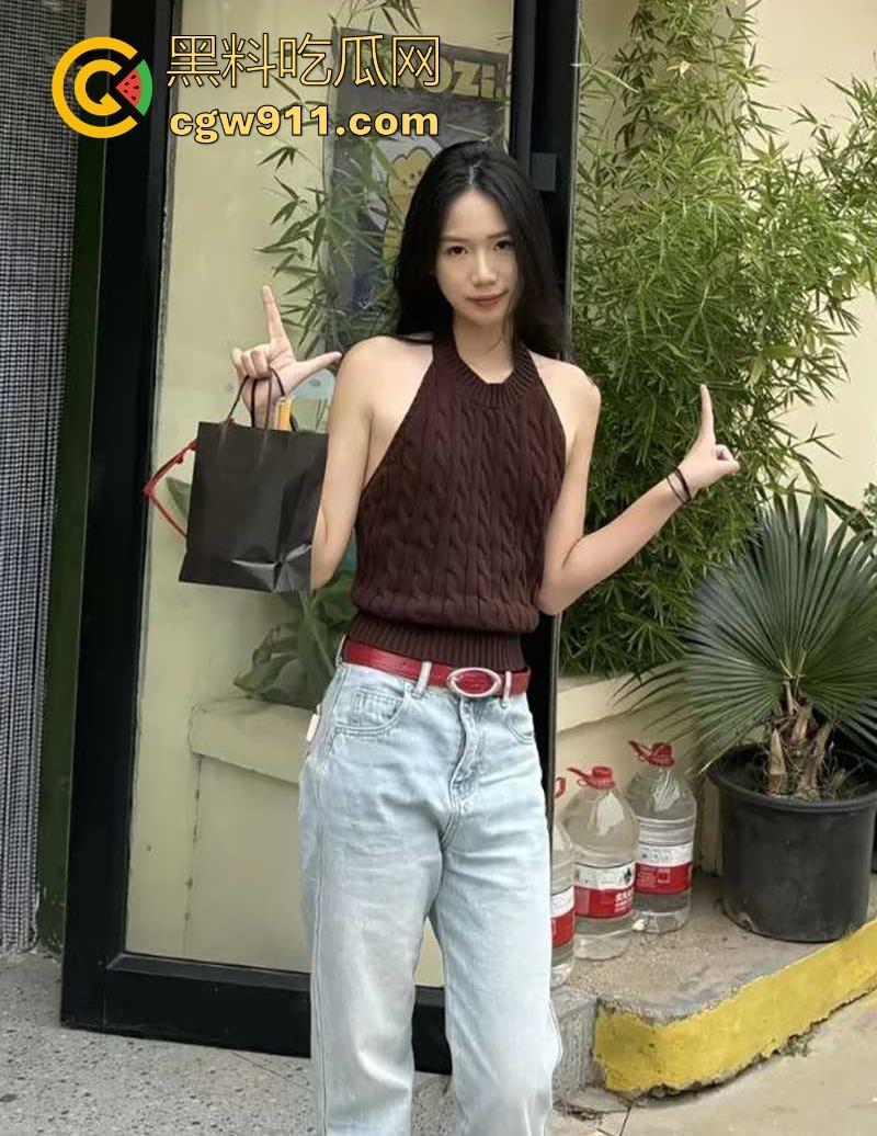 约炮上海电力大学社团美女主席,高颜值极品女大,约炮成瘾拍自慰淫片撩骚,被炮友操的淫水直流!-2