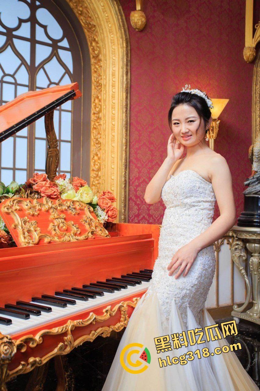 海角大神驯化人妻赛母狗,婚戒还戴着,屁股一拍就自动解锁姿势一百零八式,新婚夜刚过她就学狗叫!-1