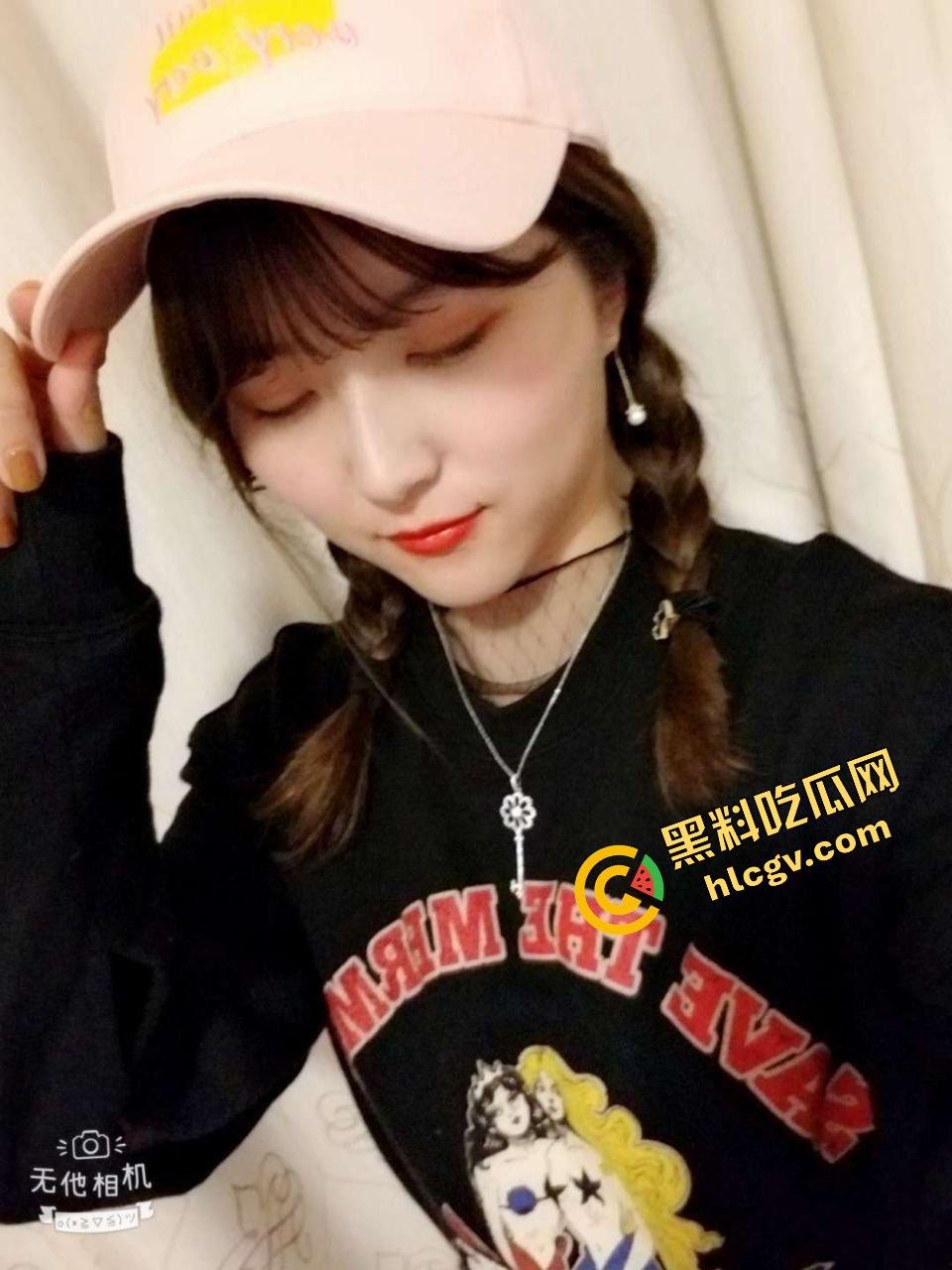 安徽阜阳反差婊女大学生『李嘉仪』大哥带着过生日 调教后入吃蛋糕 真是幸福又性福 独家流出!-7