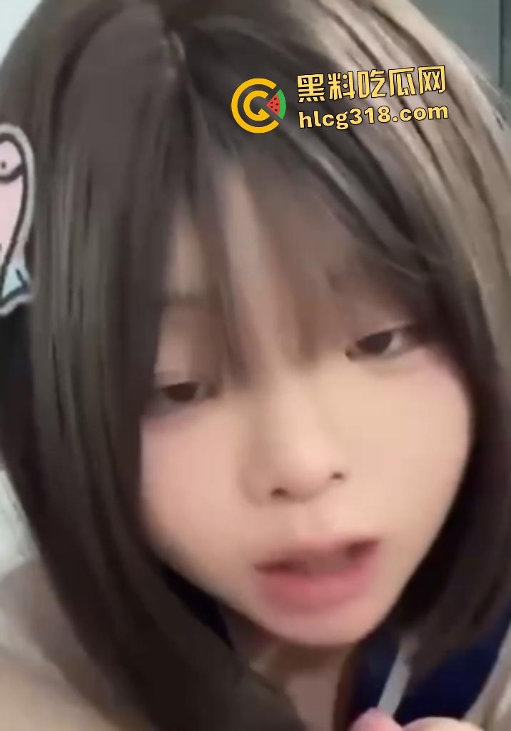 粉嫩坦克萝莉【李维维】化身吃鸡母猪,口活一般但后入臀浪汹涌,屁眼还会伸缩钻石塞!-1