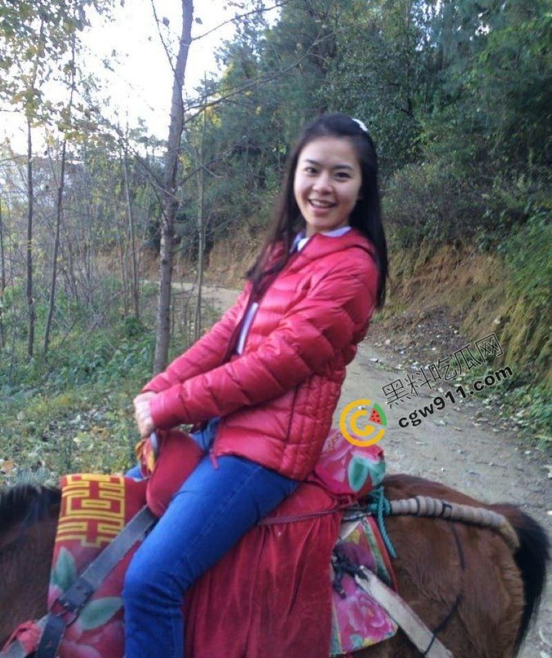 广东极品人妻当老板情妇!疯狂度假视频疯传,翘臀美乳,娇嫩肌肤,激情出轨,淫声浪语不断-1