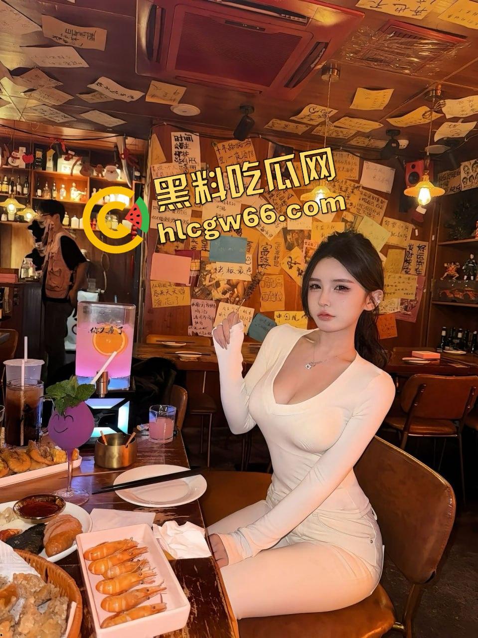 青岛骚逼『丹丹』干伴游卷走大哥30万跑路曝光，拿25万现金加5万转账陪睡一晚就跑路！-24