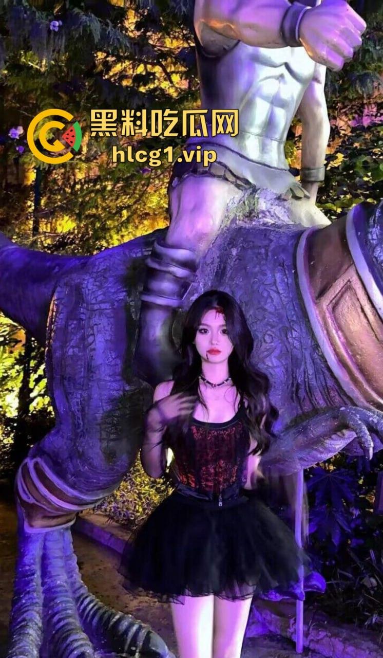 四川传媒大学女神『 林幼薇』的私密视频流出!被绿帽奴男友背后捅刀,鲜花插在牛粪上!-7