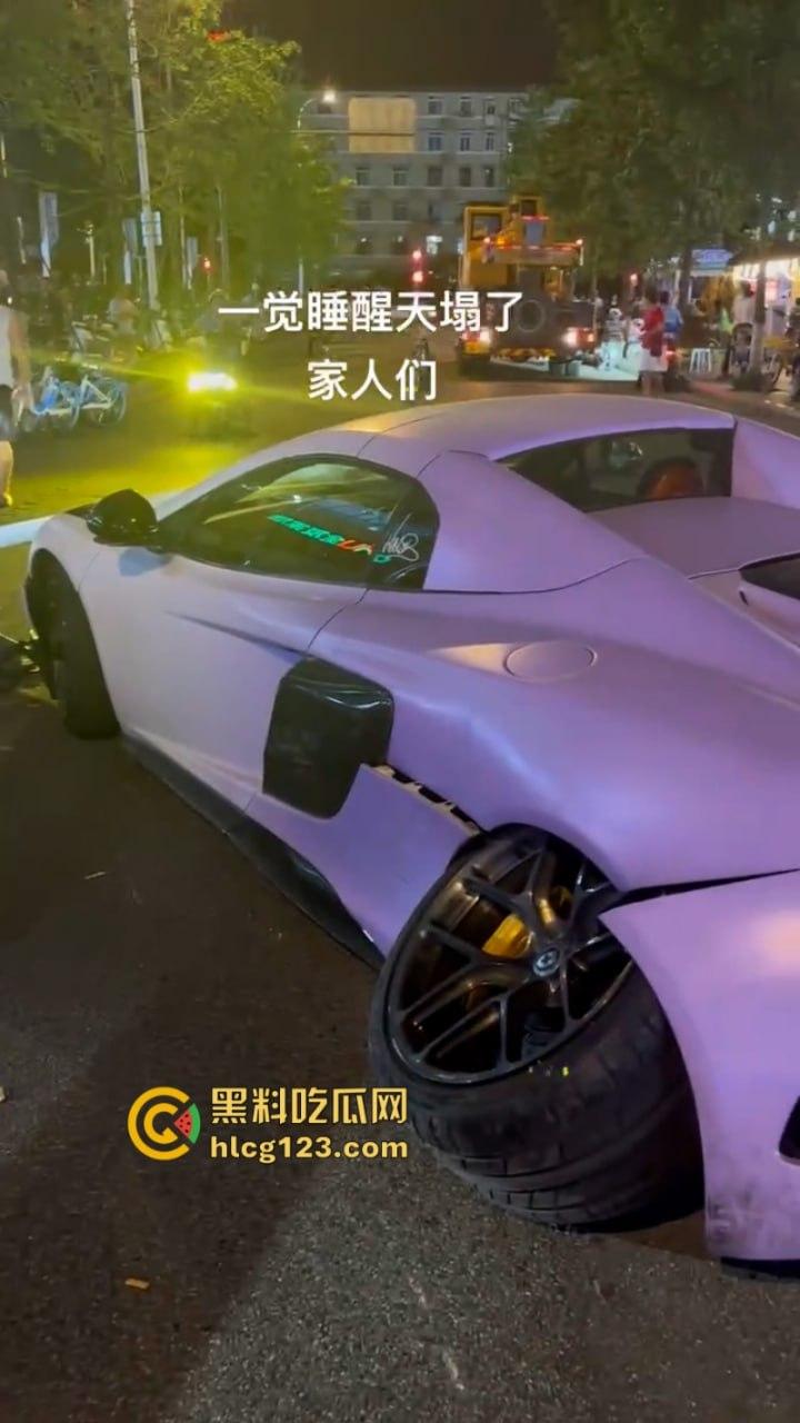 成都百万级神车被干废 租车装杯 妹子还没接到 先负债百万 现场视频看得肝疼-5