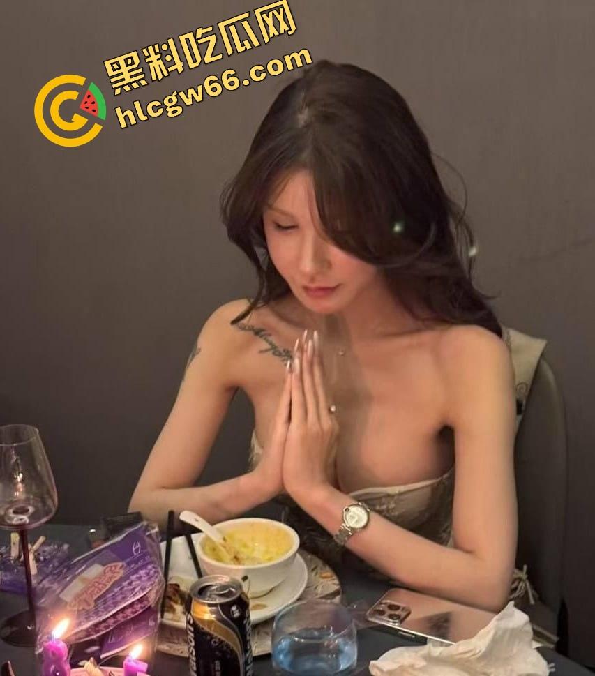 南京变性骚货COCO私密视频疯传！靠潜规则当车模，专爱男人内射小骚穴，变完性浪得更贱！-2