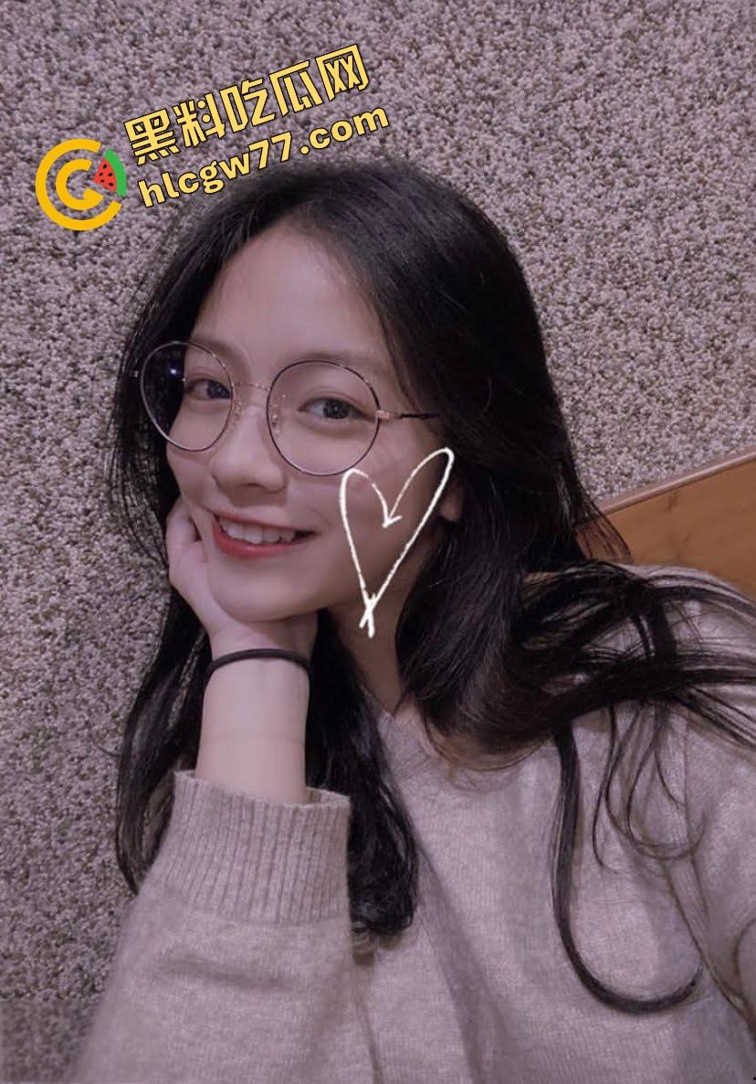 台北甜美台妹『欧阳晓雨』高中刚毕业就练成极品小母狗，骑术一流被各种姿势操到喷水！-5