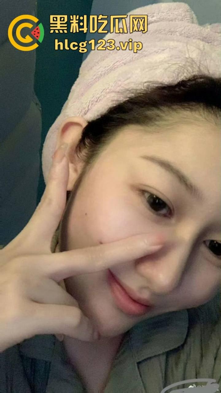 舔狗舔狗,舔到最后一无所有!快递小哥实名举报被抖音主播【妮露娜】诱骗400万,送快递这么挣钱?-17