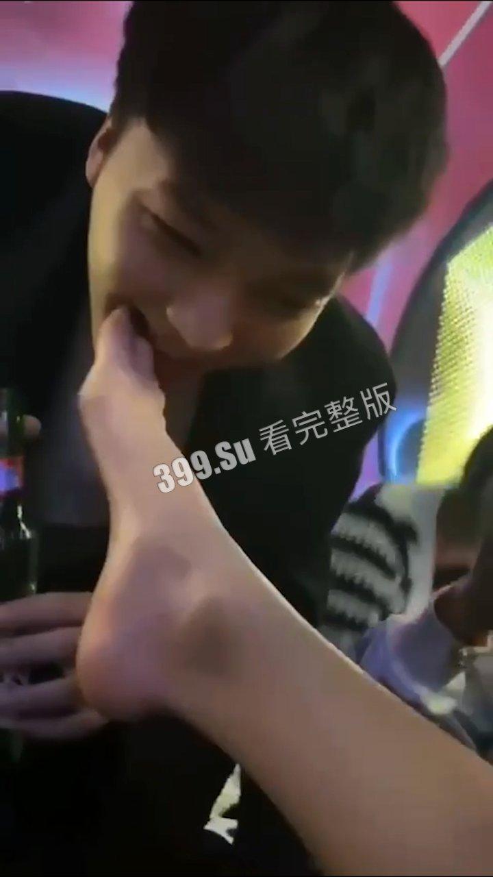 牛郎男妓篇  谁又能了解做鸭的悲哀，每天枸杞配生蚝，只要能傍上富婆，尊严又算什么！-3