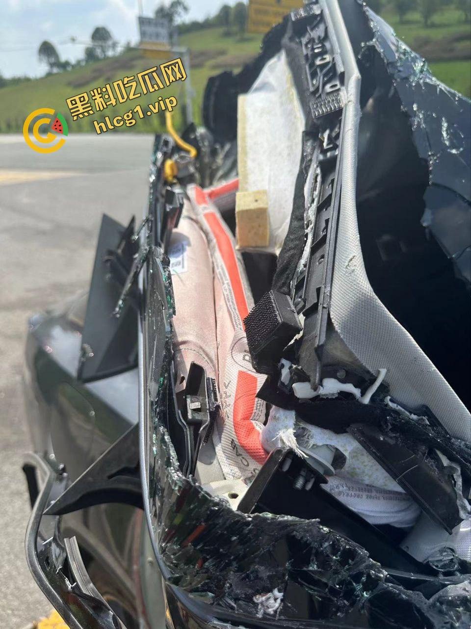 长安汽车高速车祸!严重车祸 血迹斑斑 然而气囊未弹 引人愤怒!-8