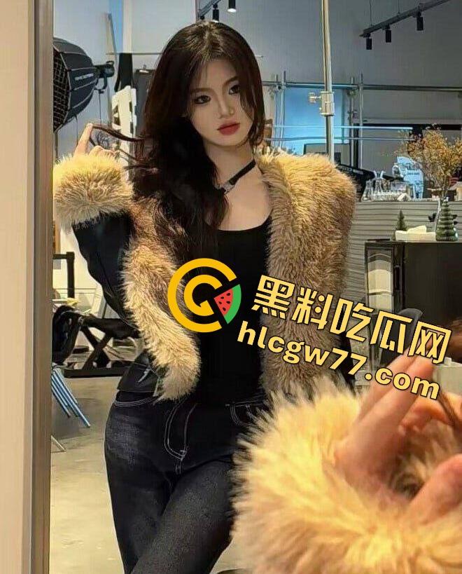 广西科大【刘明玉】反差母狗被金主爸爸调教当野猫,包养爆砸十万买一晚上黑丝口爆!-1