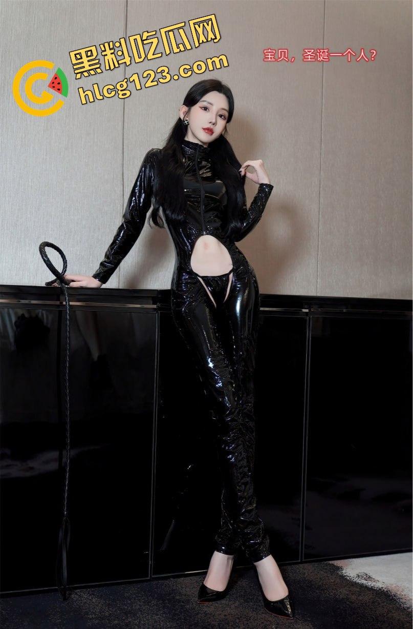 抖音顶级网红嫩模周于希3P视频外泄！双管齐下诱惑尽显，后入姿势巨乳狂颤！-34