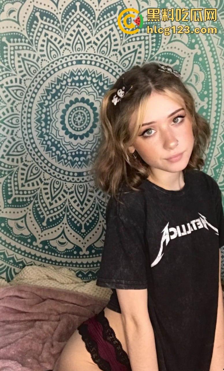 洋马BrattyDeath粉嫩小穴福利合集！胸虽小但绝对射爆，瓜友们别错过这波顶级福利！-23