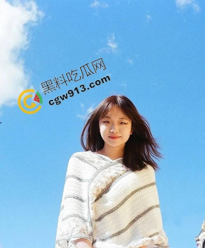 上海财经大学嫩妹黄玉凤: 金主爸爸的掌上明珠or富二代的新欢女主角，她究竟有何魅力?-3