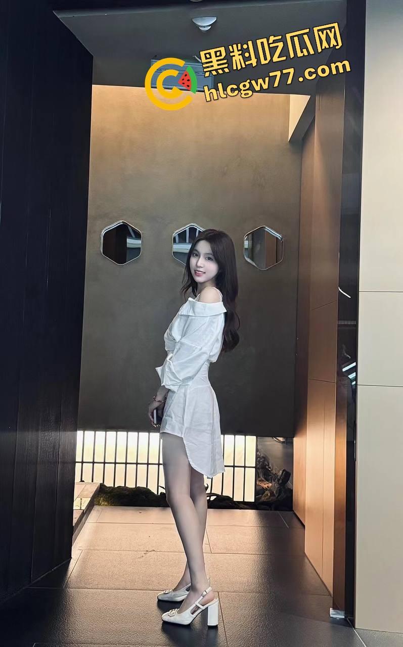 清纯外表迷惑众人 武汉大三学姐『林婉柔』白嫩尤物成包养炮架,床上夹屌夹到肉棒发麻内射喷浆!-3