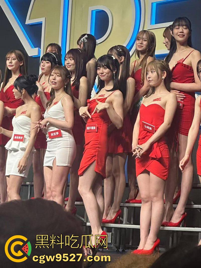 这才是男人天堂啊,台湾成人展盛况,各路老师齐聚一堂,大胆展示性爱姿势,这里面有你喜欢的老师吗?-7