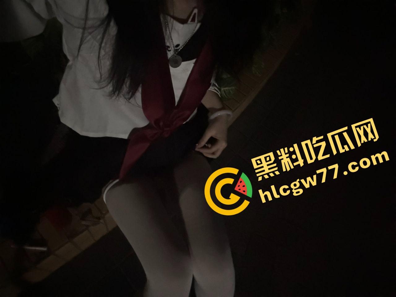 外表卡哇伊，内里母狗命，合肥女高『娜美』撅屁股掰嫩穴，被小哥操成奶子缩水狗，反差贼他妈顶！-3