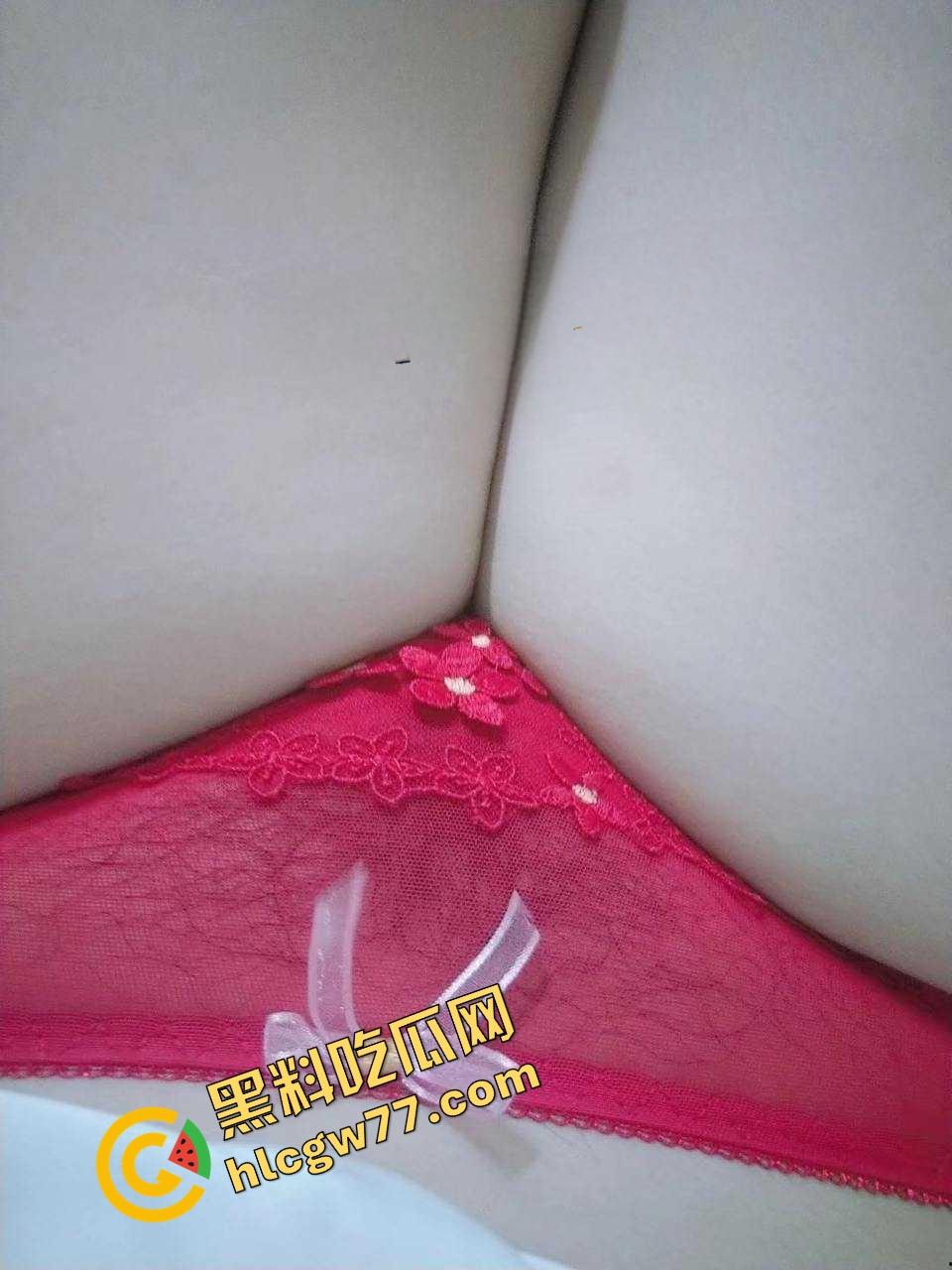 马鞍山震碎三观,硕博夫妻默许淫妻母子乱伦,韵味妈妈做亲儿性启蒙,聊天记录视频曝光!-17