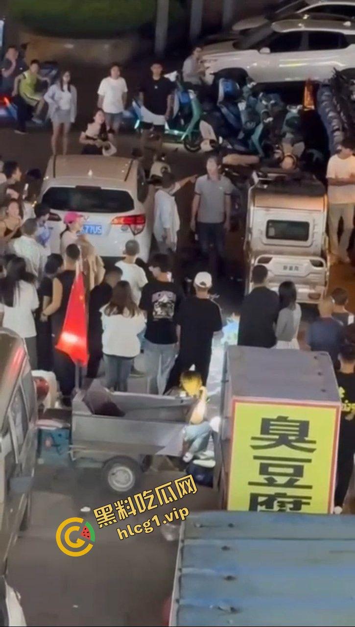 山东潍坊高密砍人事件!因夜市摊位起争执 一言不合一刀封喉!血腥慎点!-14