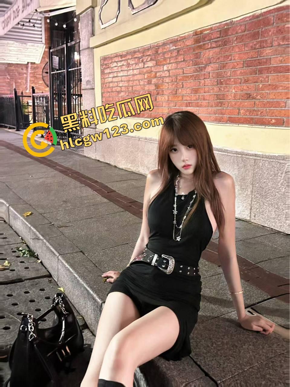 茅台灌骚逼河北04嫩妹『赵雪儿』骚到爆表骚逼滴蜡,3p轮奸撑开扩阴器灌满精液混合着茅台酒!-5