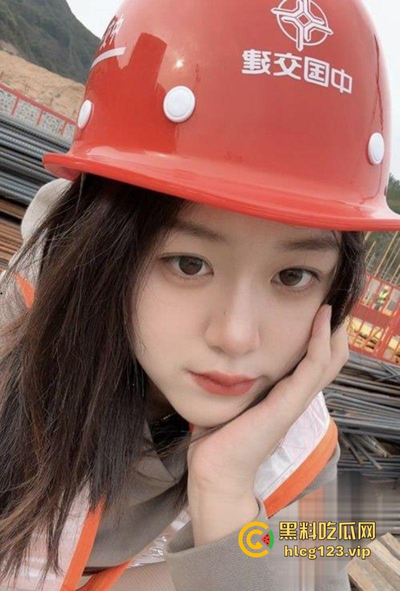 中信建投东北项目经理【王德清】跟实习生工地车震！展露母狗本色内射淫穴骚浪情景视频曝光！-1