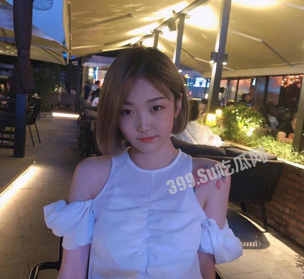 【超精品泄密】上海富家千金遭前任曝光 深喉吃屌淫靡喘息 反差婊听到要肏穴瞬间兴奋-1