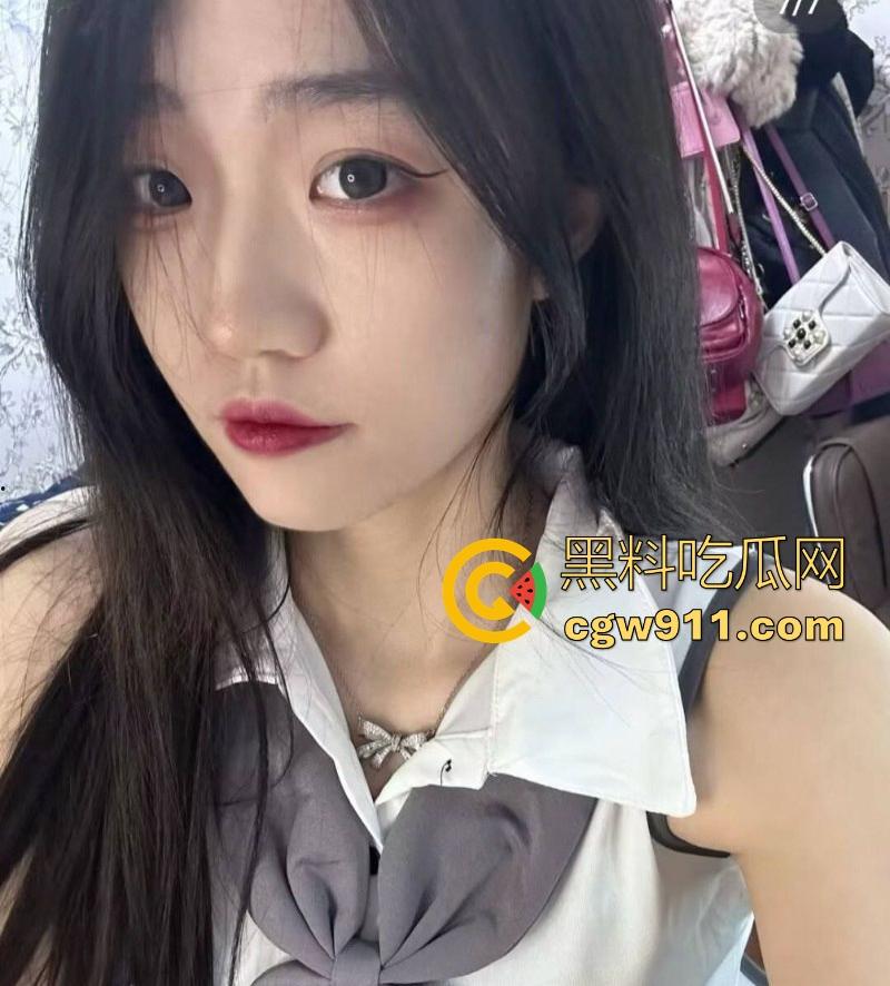 抖音擦边网红【吴希诺】与榜一金主约炮，口交深喉手指扣穴，抬腿猛操跳蛋震阴蒂，十分反差！-2