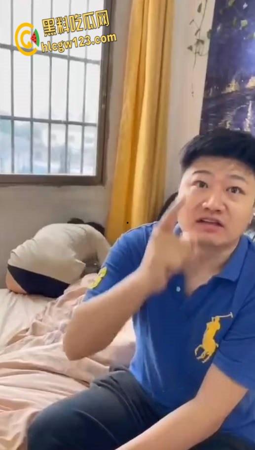捉奸现场已经抓了好多次了,老是操我老婆绿帽男一直问,是不是你几把大你干我老婆!-4
