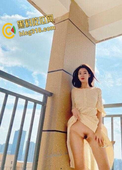 天津某公司高层领导【俞因】，人前文静人后母狗一丝不挂， 塞入肛塞上班 ，真是欠调教的小母狗啊！-3