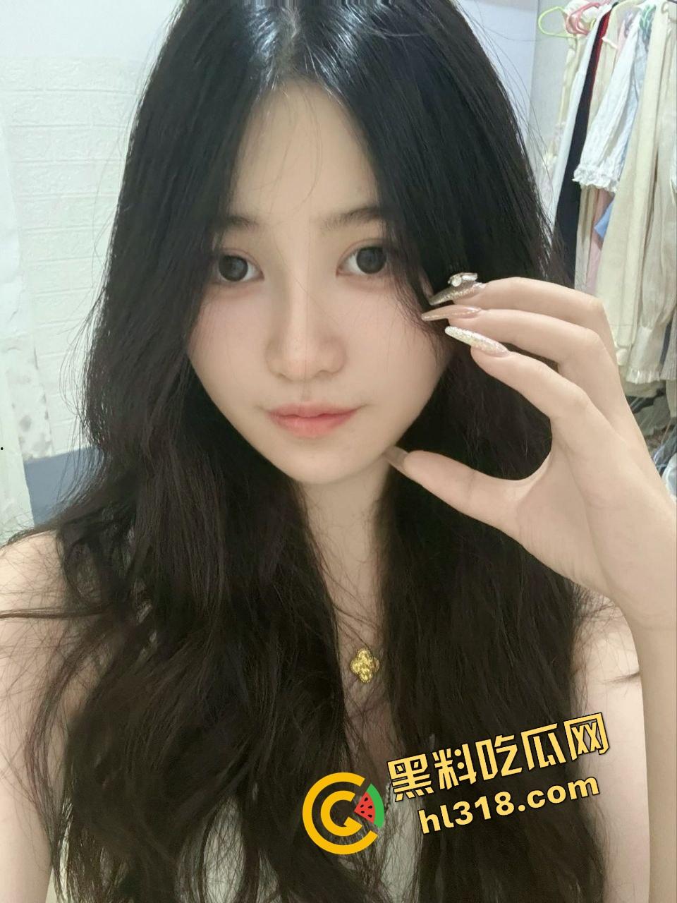 推特『LuckyDog7』巨乳蜂腰肥臀白虎妹,亲手调教成专属炮架,骚逼只为迎接主人的精液!-3