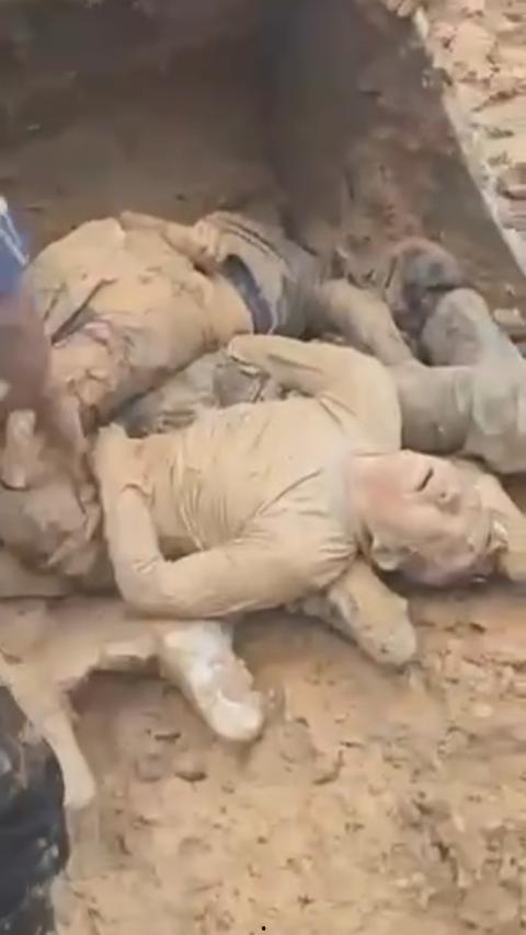惊天摄魄！非洲刚果铜矿场坍塌惨剧：80人惨被活埋葬身矿场，挖掘机疯狂清尸，尸骨遍野！-5