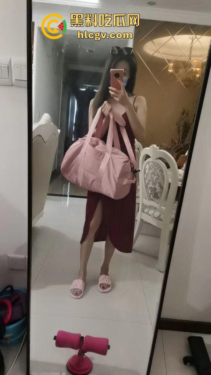 瓜友爆料济南骚人妻【范纯熙】偷吃！老公出差，她急喊人上门草骚逼，一天不日就难受！-6