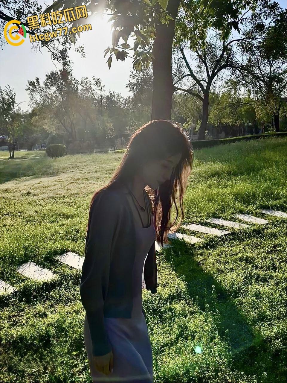 杭州高颜值反差少妇【施芮雯】，长腿尤物露脸淫荡，口活后入引爆极致狂欢！-2